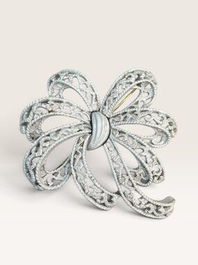 Crown Trifari 1960s Mid Century White Enamel Filigree Openwork Bow Brooch 2.46"